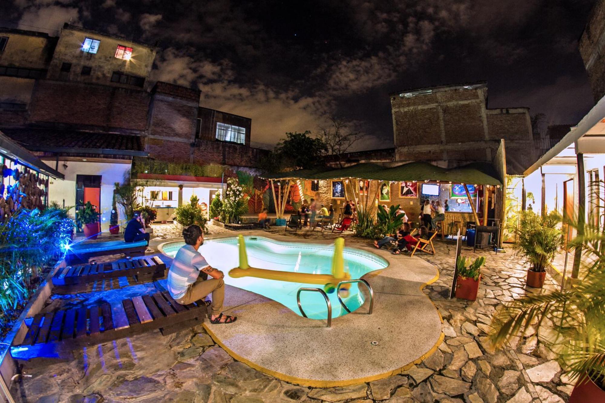 Viajero Hostel Cali & Salsa School Exterior photo